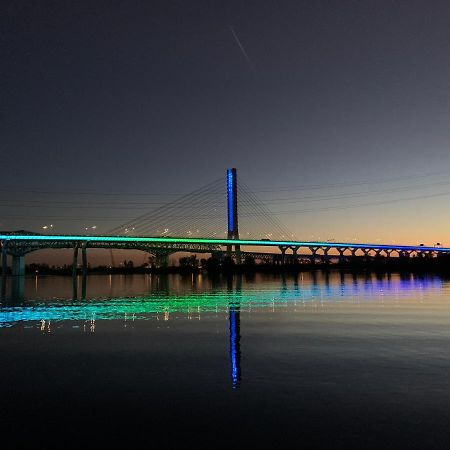 Motel Du Fleuve Brossard Luaran gambar