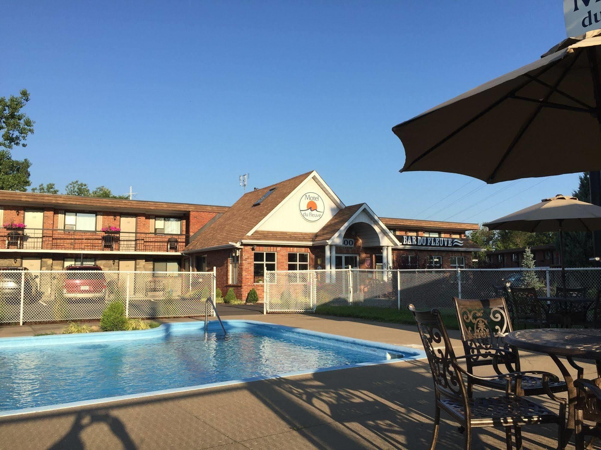 Motel Du Fleuve Brossard Luaran gambar